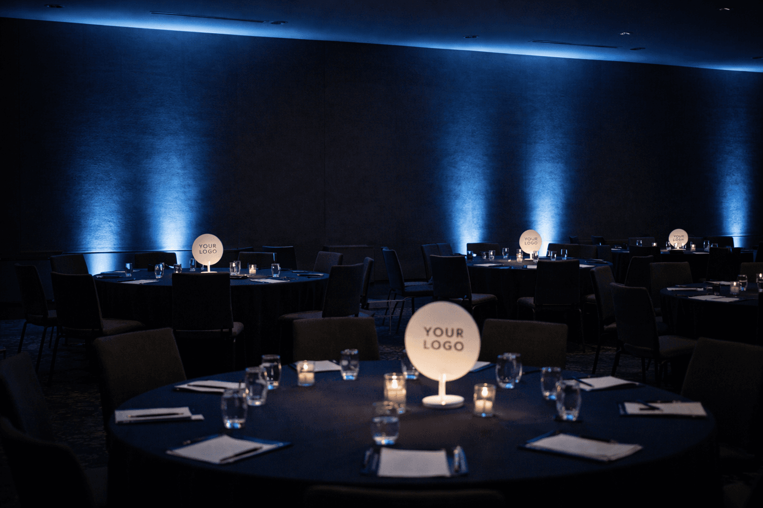 LED Ambient Beleuchtung (4x Eurolite LED PARty Spot Silent RGB/WW) mieten in Hamburg
